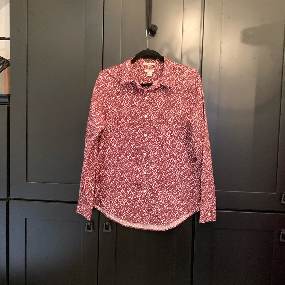 L.L. Bean Women’s Wine Casual Button Down Shirt with Classic Collar M
